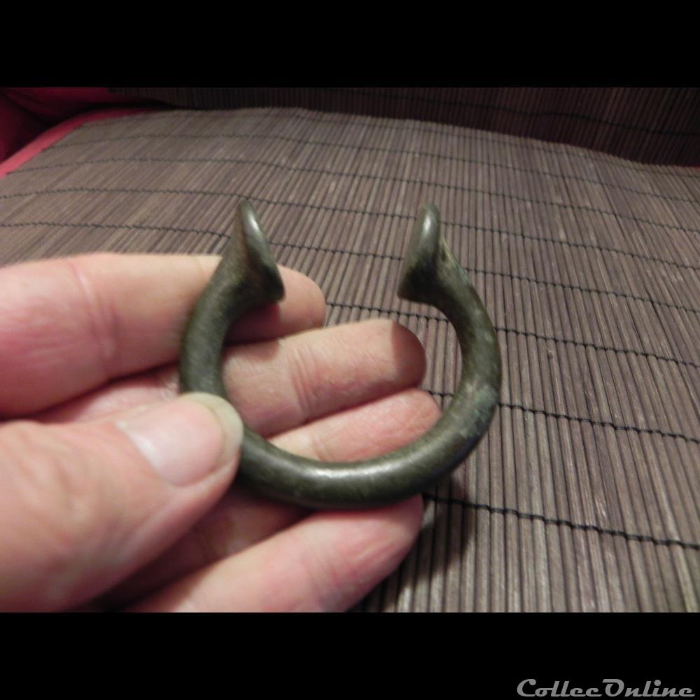 primitive gauloise manille monnaie de birmingham zone sahel manilla bronze slave bracelet