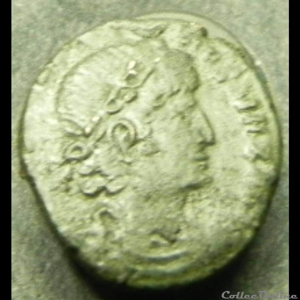 constantin I GLORIA EXERCITVS CAESS 330/335 3 monnaie antique romaine constantin i gloria exercitvs caess 330 335