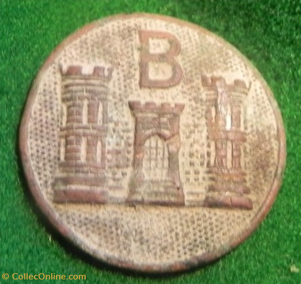 Insigne de col US ARMY du génie. B TROIS TOURS US Armée Période 1910-1930 vetements et accessoires boutons militaires insigne de col us army du genie b trois tours us armee periode 1910 1930