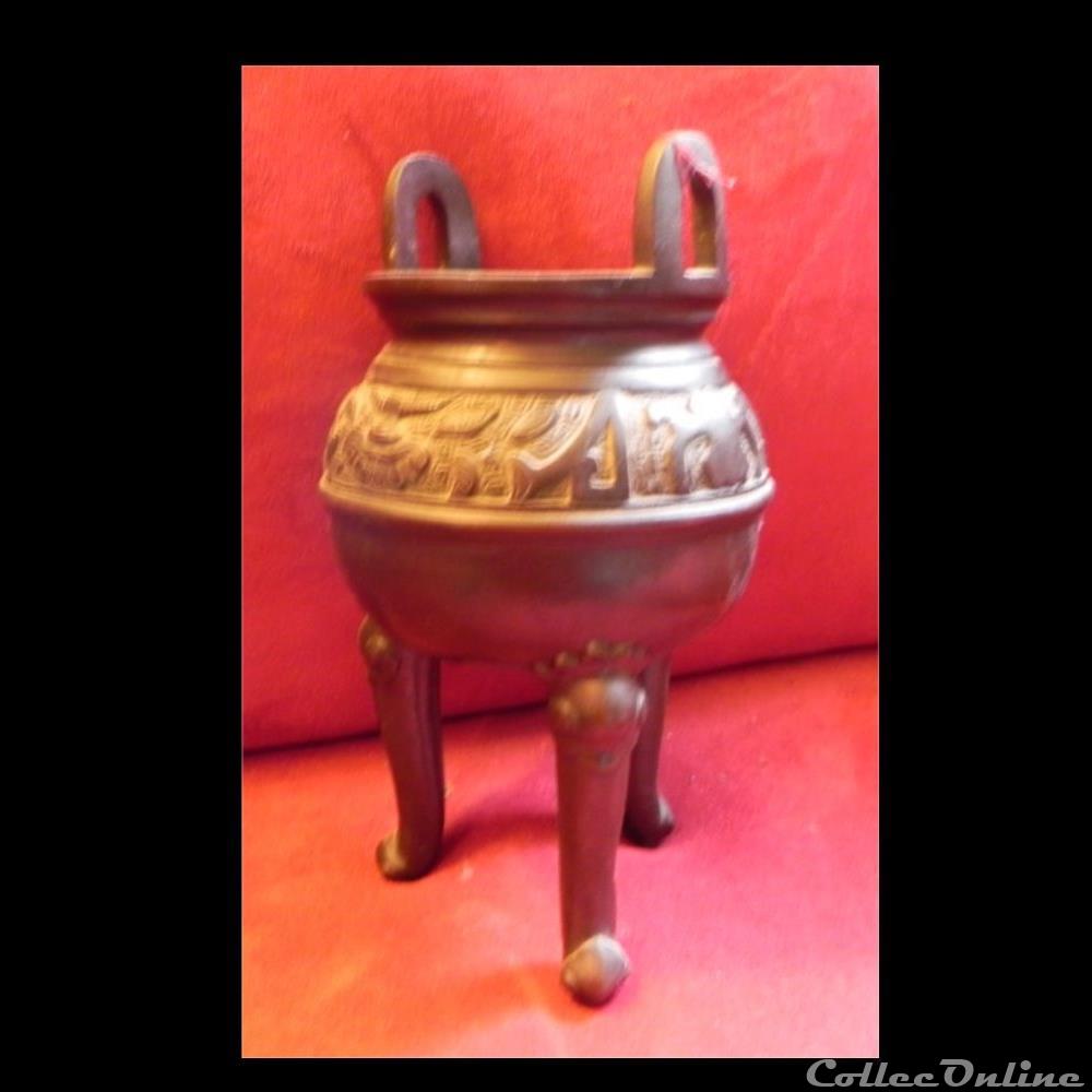 Brule parfum tripode BRONZE art antiquite asiatique europe brule parfum tripode bronze