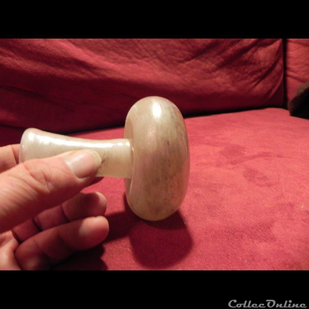 art antiquite archeologie europe petit vase verre blanc irise