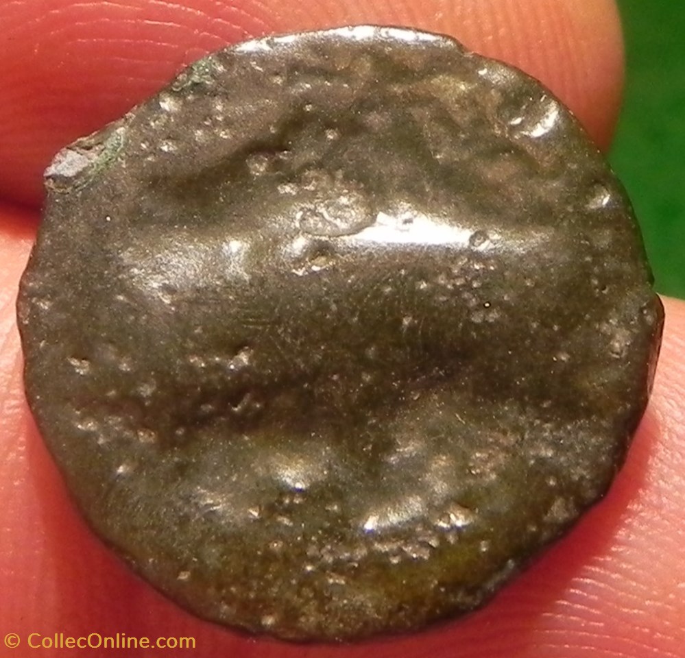 monnaies antiques celtes potin turons a la tete diabolique monnaie inspiration lunaire