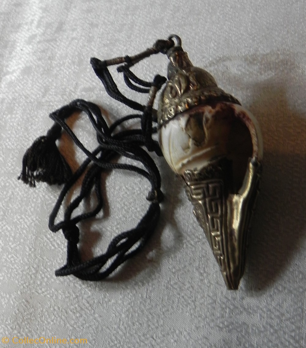 Collier Bouddhiste Pendentif Conque 2 art antiquites oriental collier bouddhiste pendentif conque