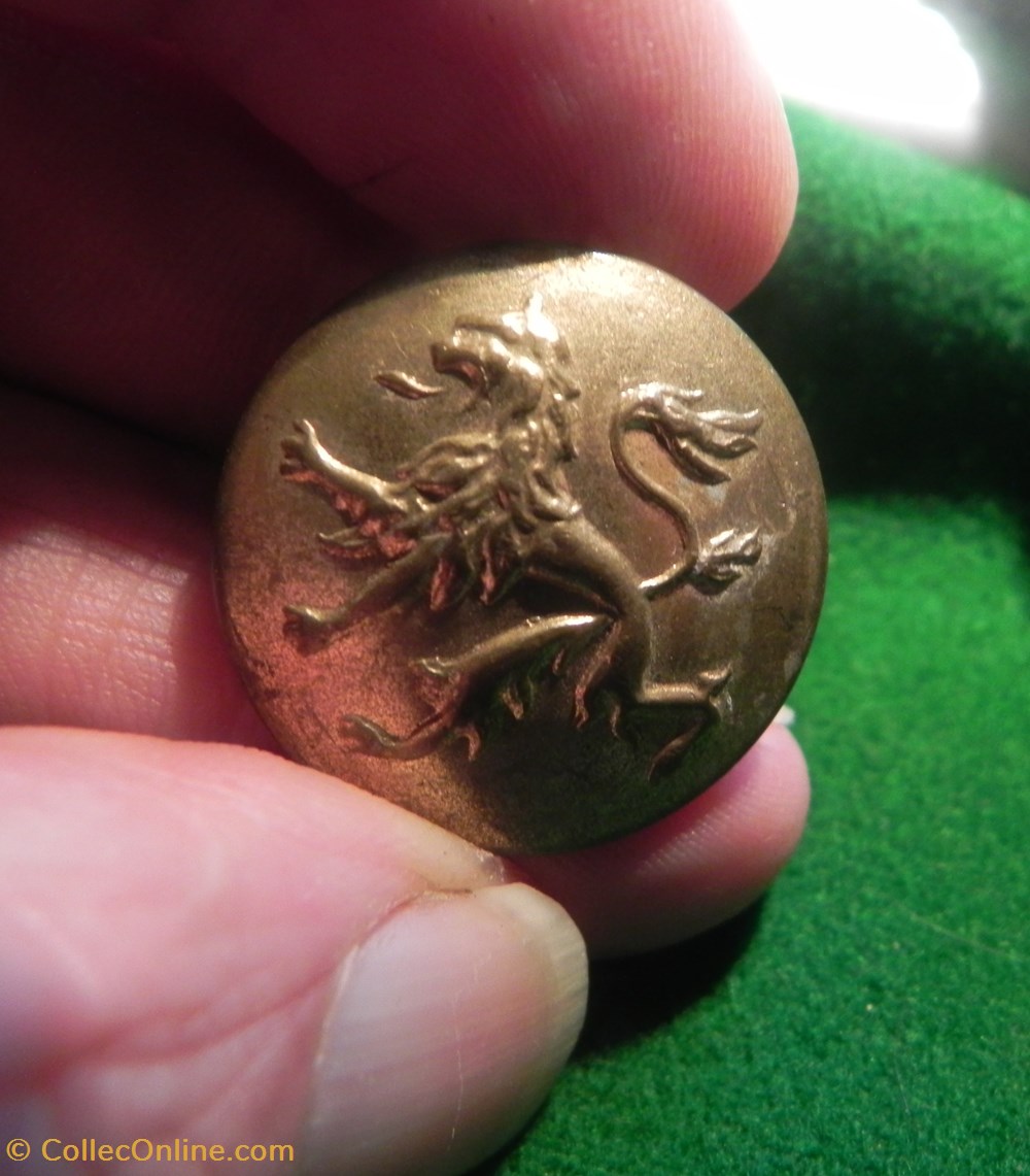 vetements et accessoires boutons militaires lion heraldique armee belge