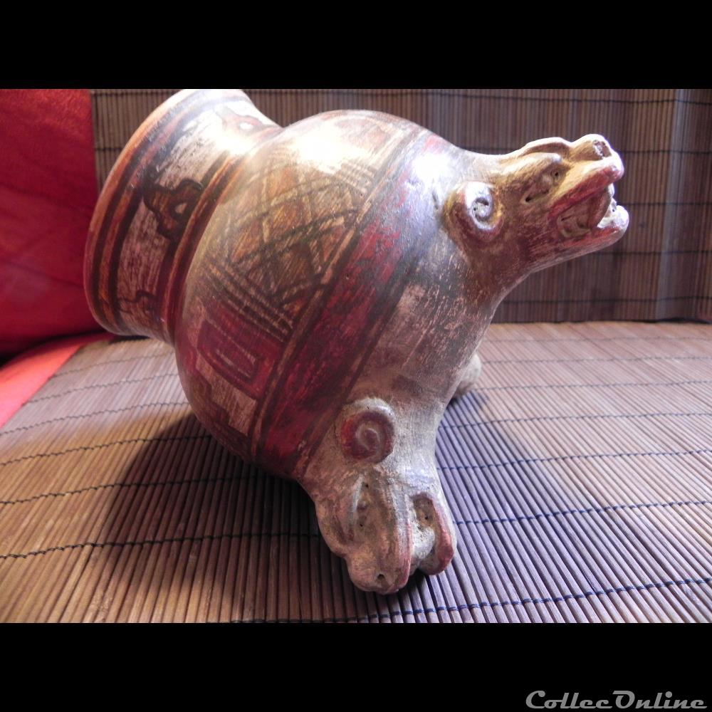 art antiquites archeologie amerique vase tripode zoomorphe en terre cuite a tetes de jaguar quetzalcoatl