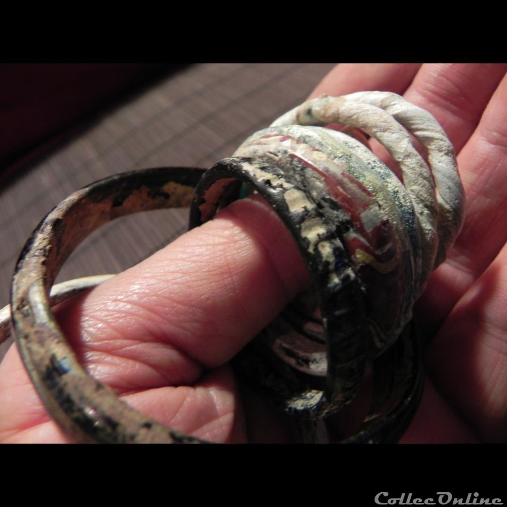 art antiquite archeologie europe ensemble de petits bracelets en pate de verre gernanie