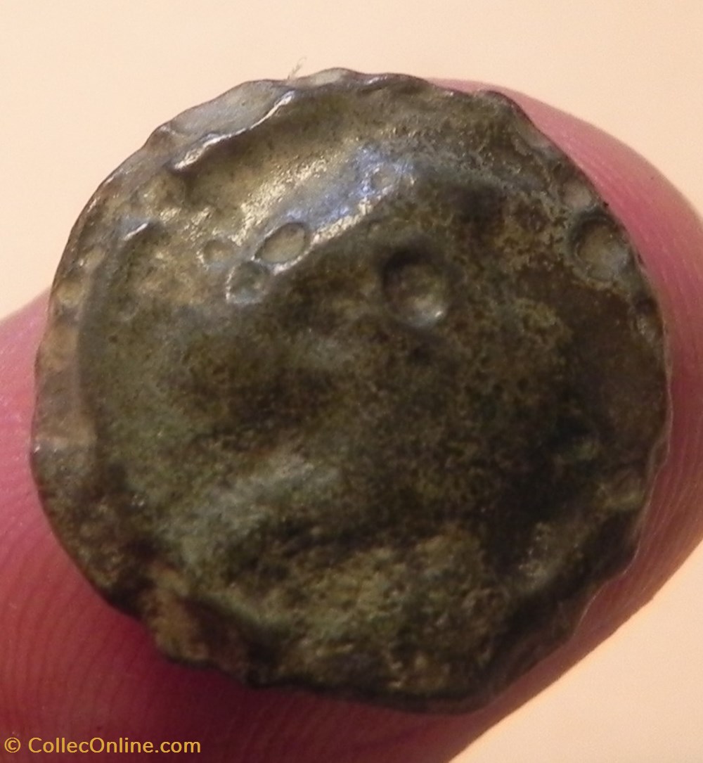 monnaies antiques celtes potin turons a la tete diabolique monnaie inspiration lunaire