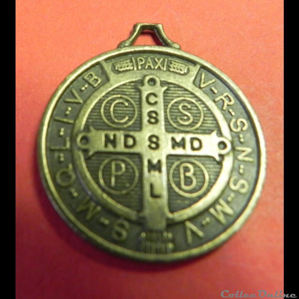 religieuse mandat territoriaux medaille de saint benoit