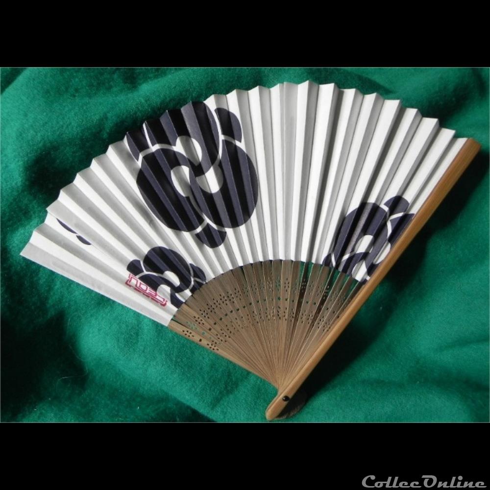 vetement et accessoire eventail pub shochiku kabuki uniqlo