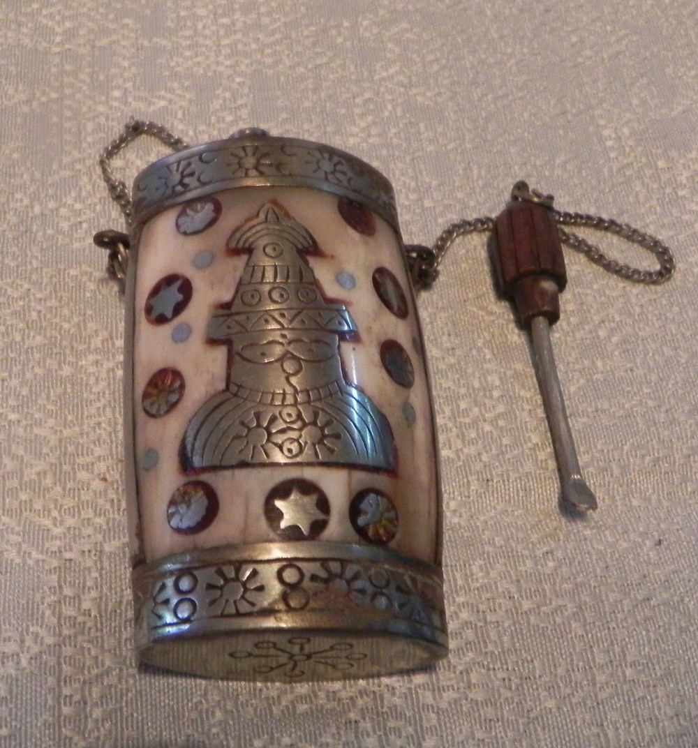 bouteille pour tabac à priser , os et argent Tibet Népal art antiquites oriental bouteille pour tabac a priser os et argent tibet nepal