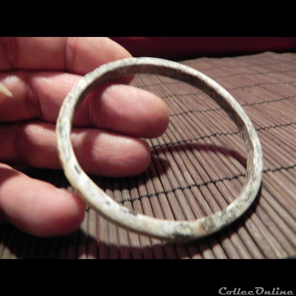 art antiquite archeologie europe bracelet verre