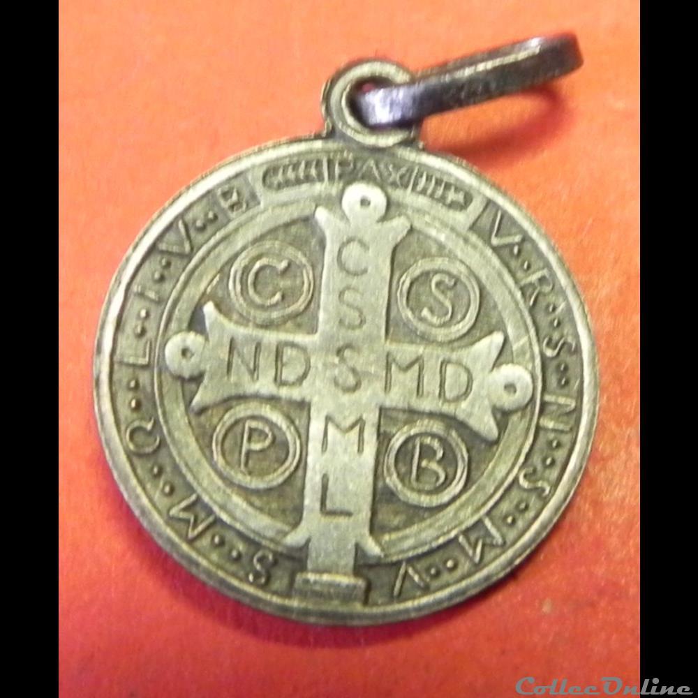 médaille de saint Benoit religieuse mandat territoriaux medaille de saint benoit