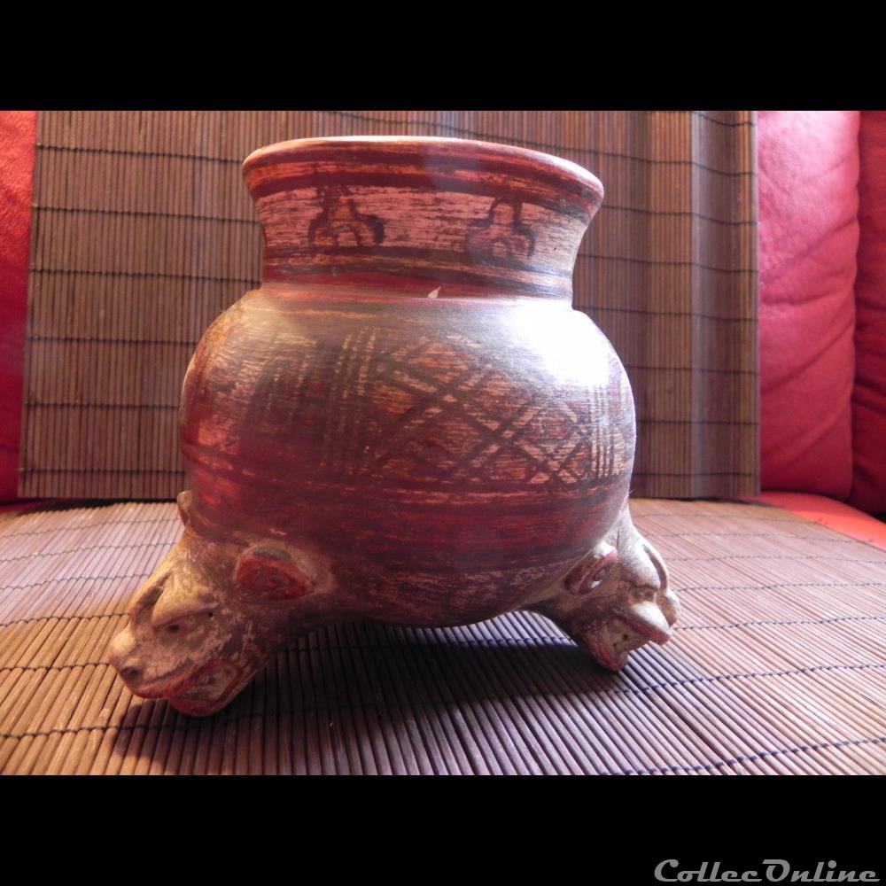art antiquites archeologie amerique vase tripode zoomorphe en terre cuite a tetes de jaguar quetzalcoatl