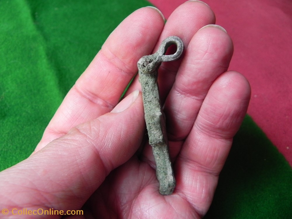 croix reliquaire provenant du champs de bataille de Nicopolis 3 art antiquite europe croix reliquaire provenant du champs de bataille de nicopolis