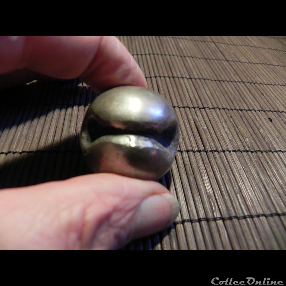 monnaie lingot d'argent de 172 gr plié en boule LAOS type de la contre-marque ARROW HEAD 2 primitive asie monnaie lingot argent de 172 gr plie en boule laos type de la contre marque arrow head