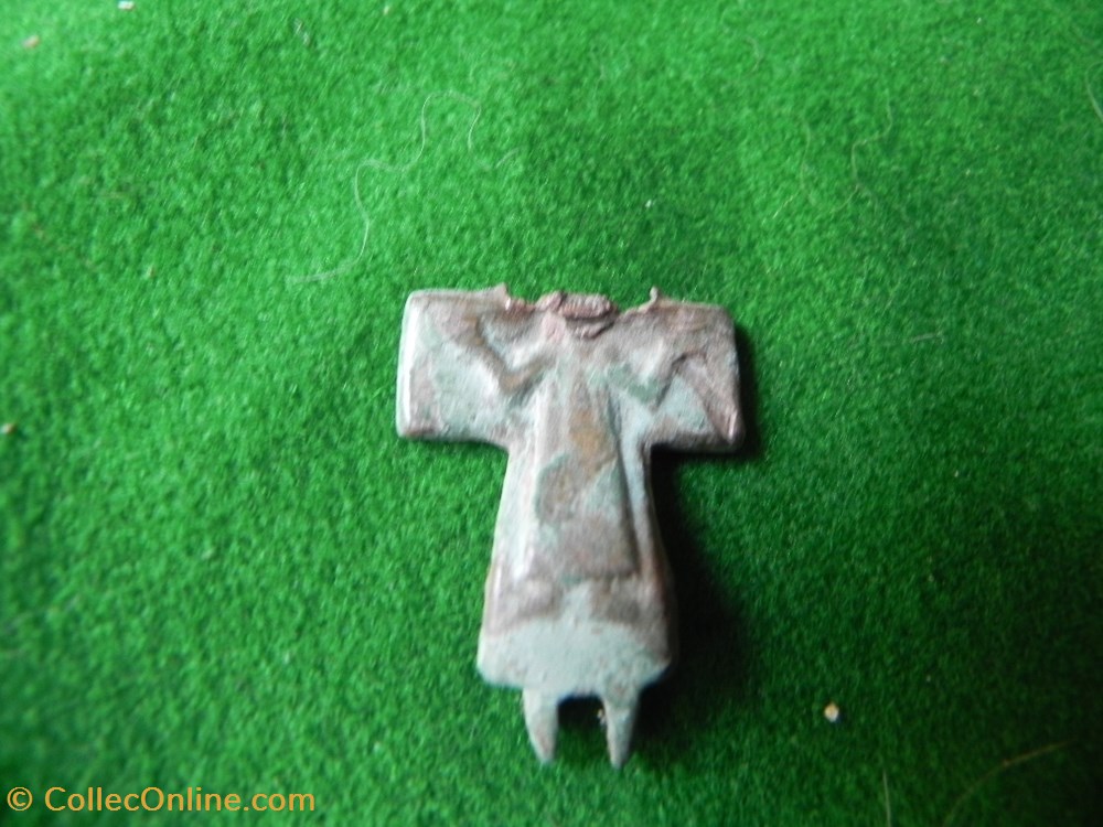 croix reliquaire provenant du champs de bataille de Nicopolis art antiquite europe croix reliquaire provenant du champs de bataille de nicopolis