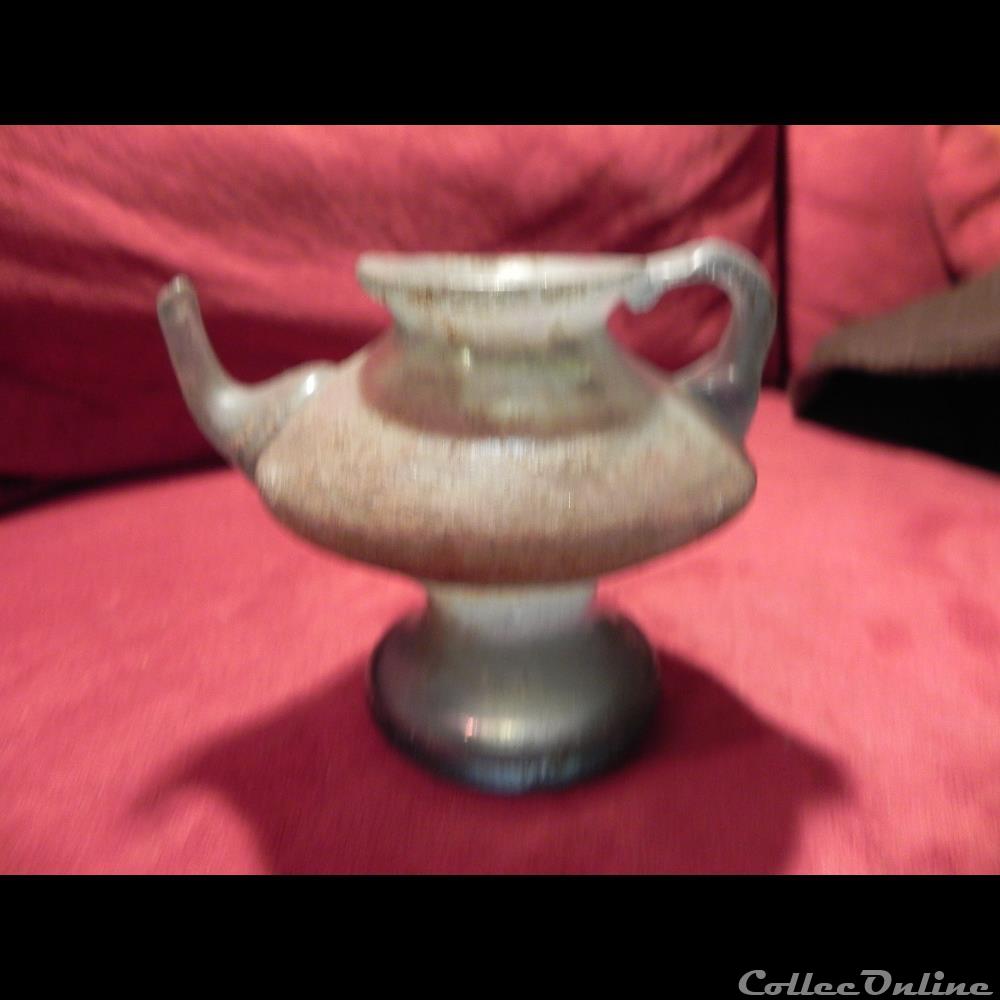 art antiquite archeologie europe vase verre bleu irise