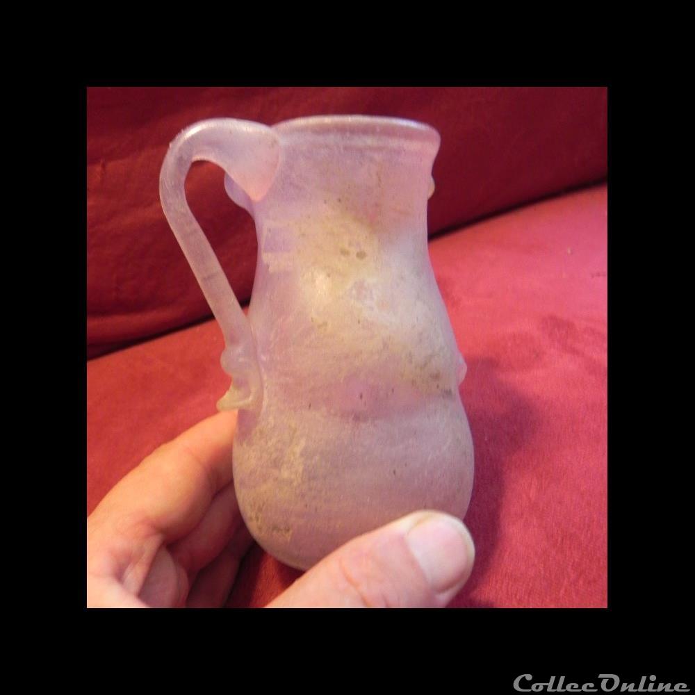 petit vase romain en verre blanc /rose irisé 2 art antiquite archeologie europe petit vase romain en verre blanc rose irise