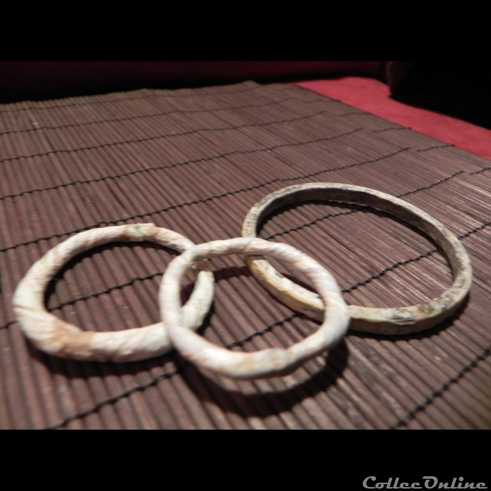 art antiquite archeologie europe ensemble de petits bracelets en pate de verre gernanie