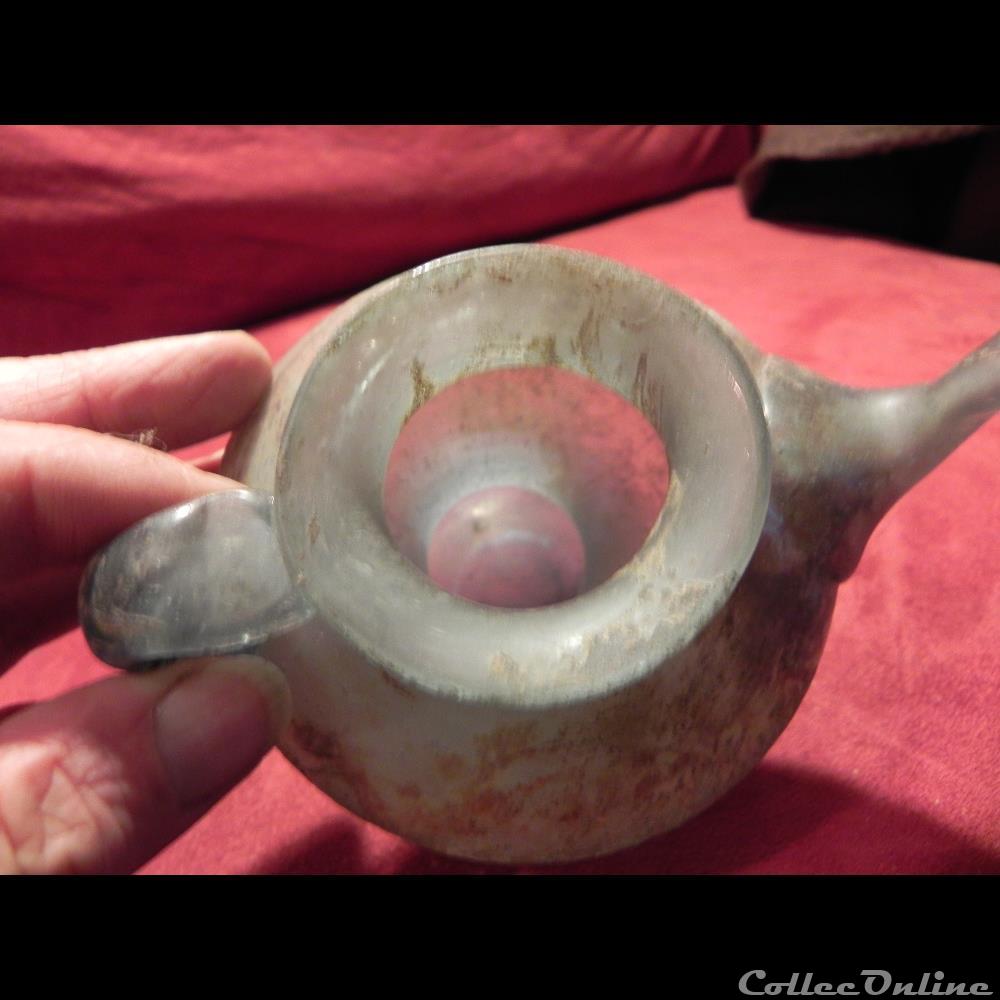 art antiquite archeologie europe vase verre bleu irise