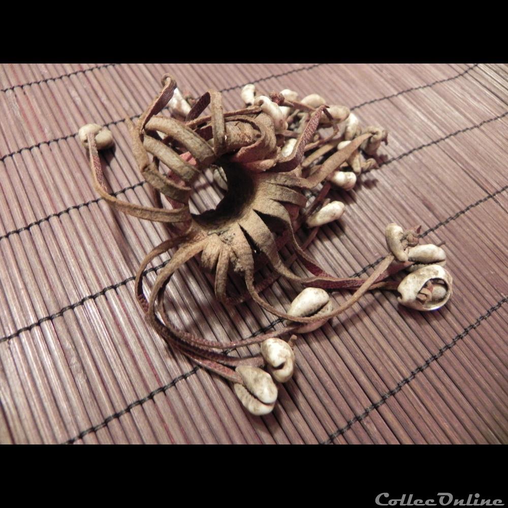 monnaie en cauris/ cuir PEUL primitive afrique monnaie en cauris cuir peul