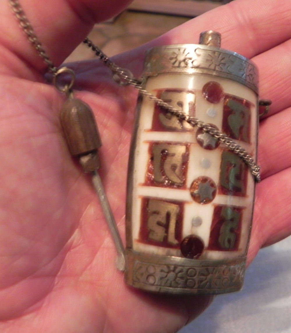 bouteille pour tabac à priser , os et argent Tibet Népal 3 art antiquites oriental bouteille pour tabac a priser os et argent tibet nepal