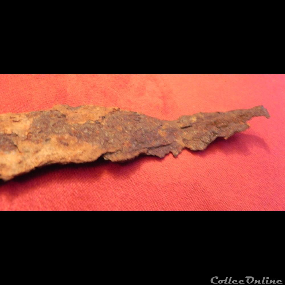 point de lance Celte (ou autre?) 4 militarium arme blanch mandat territoriaux point de lance celte ou autre