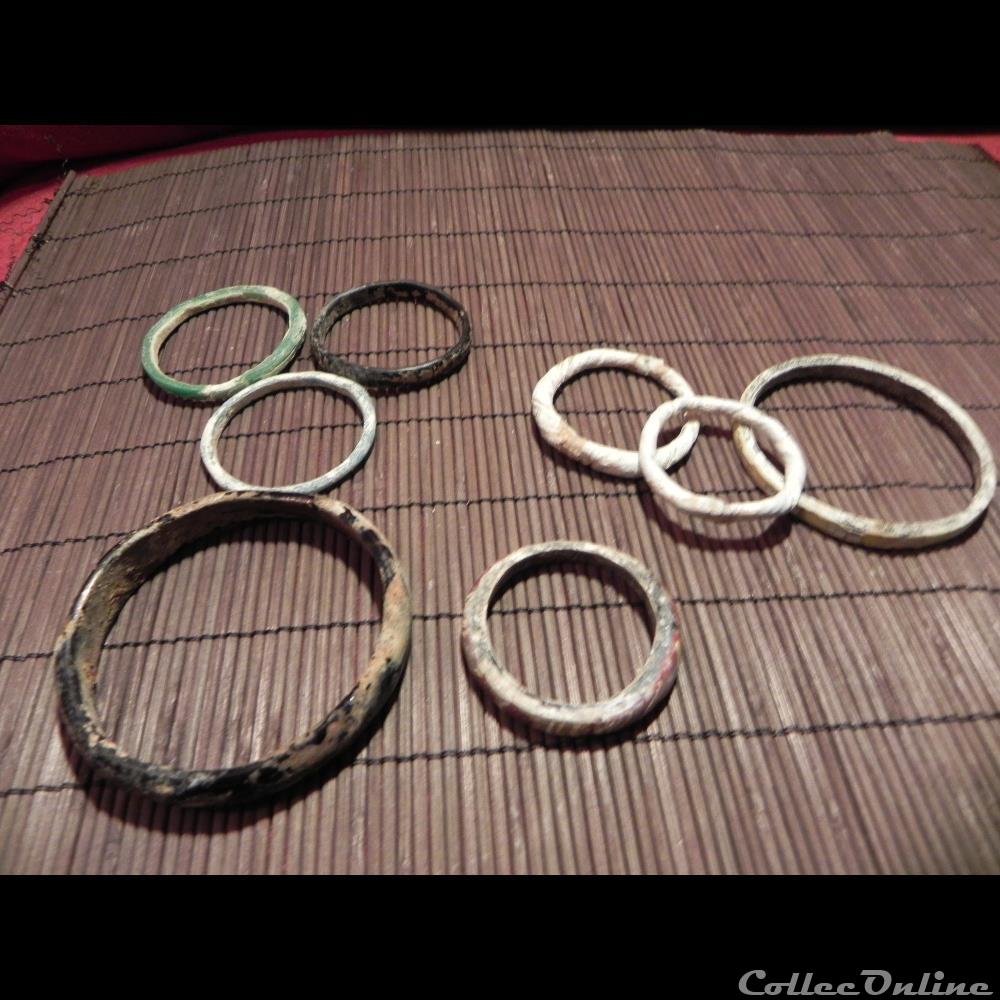 art antiquite archeologie europe ensemble de petits bracelets en pate de verre gernanie