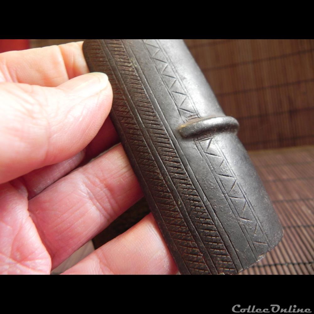 bracelet manchette de fer monnaie primitive asie bracelet manchette de fer