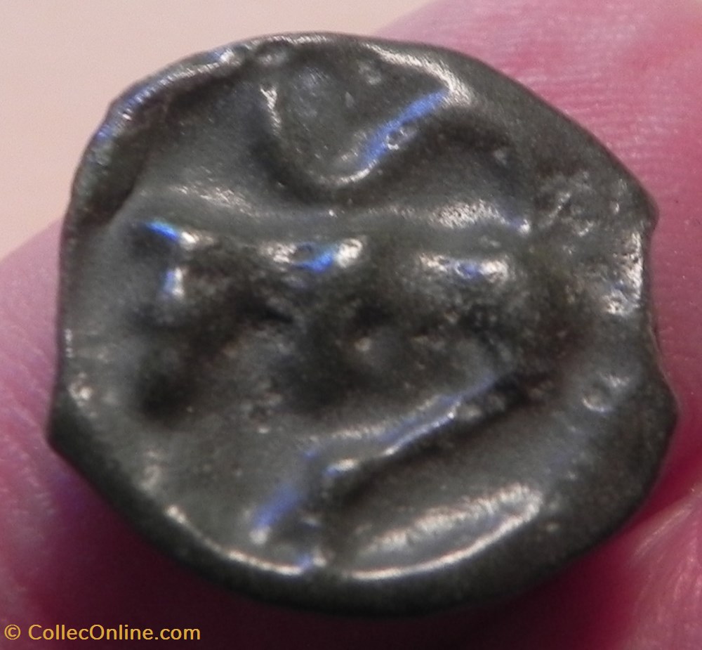 monnaies antiques celtes potin turons a la tete diabolique monnaie inspiration lunaire