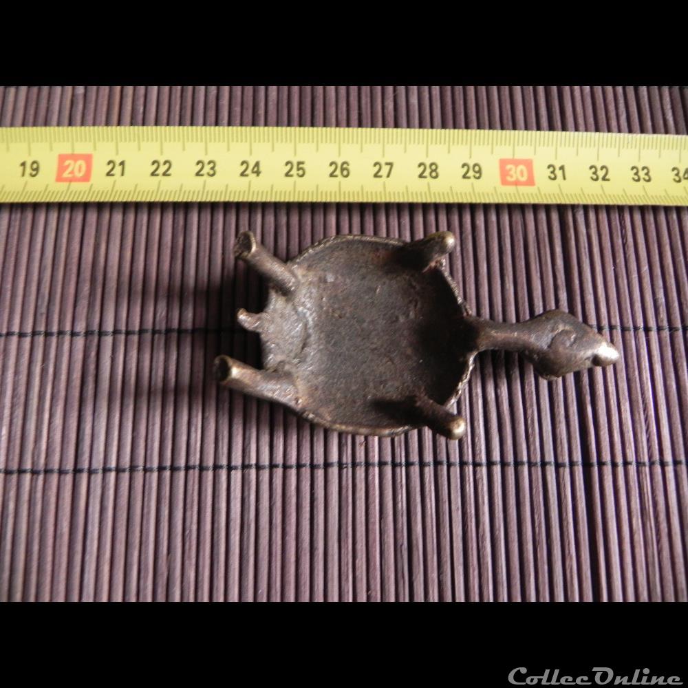 poids à or forme figurative Akan tortue 3 europe poids a or forme figurative akan tortue