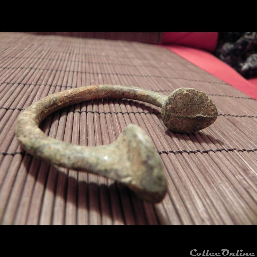 manille-monnaie de Birmingham zone Sahel .Manilla-bronze-slave-bracelet primitive france manille monnaie de birmingham zone sahel manilla bronze slave bracelet