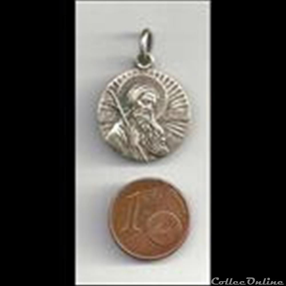 religieuse mandat territoriaux medaille de saint benoit