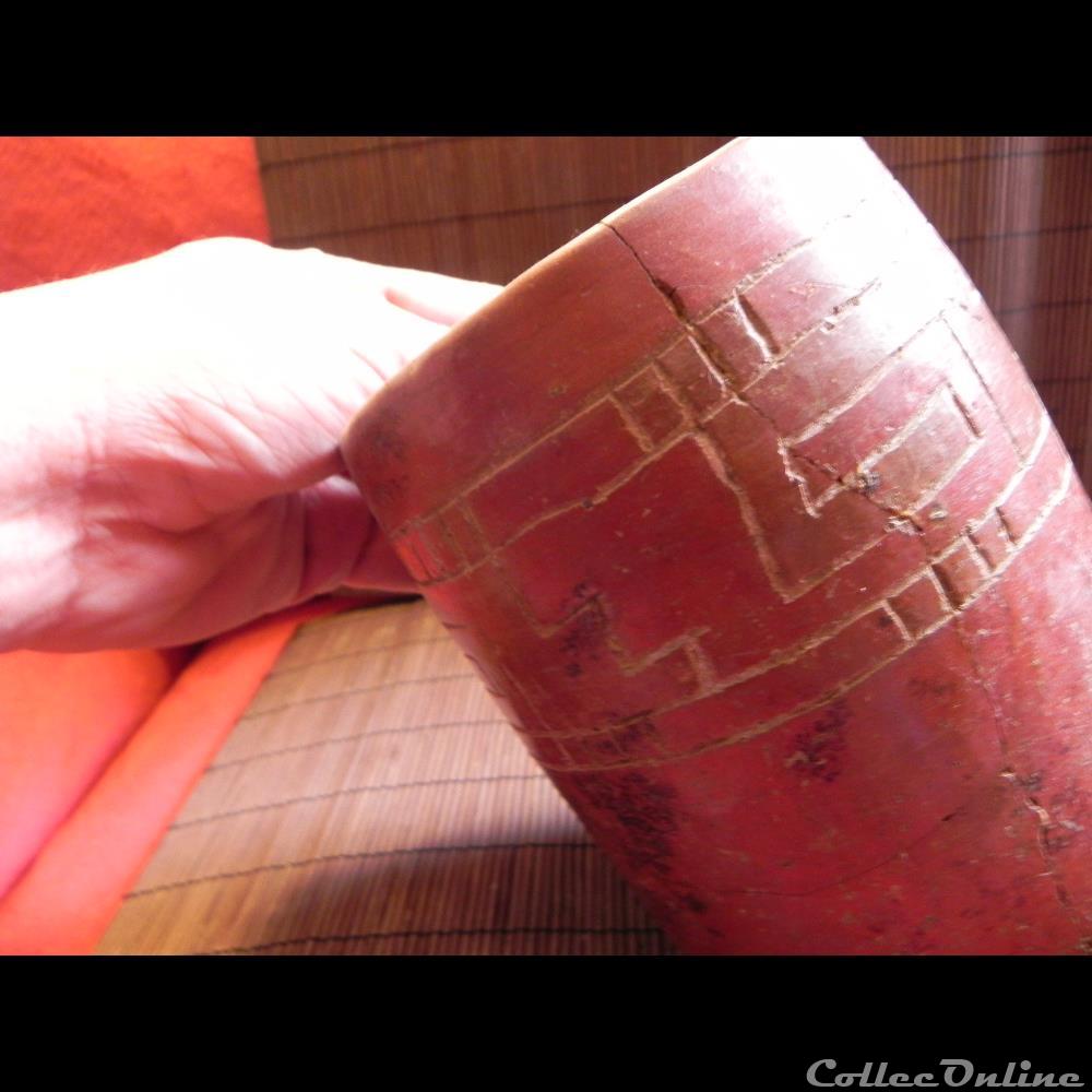 art antiquite archeologie amerique vase cylindrique terre cuite