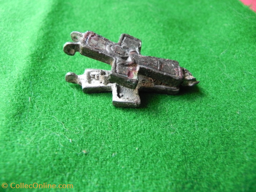 croix reliquaire provenant du champs de bataille de Nicopolis art antiquite europe croix reliquaire provenant du champs de bataille de nicopolis