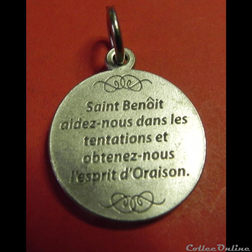 La médaille de Saint Benoît. fin 20 éme 3 religieuse mandat territoriaux la medaille de saint benoit fin 20 eme
