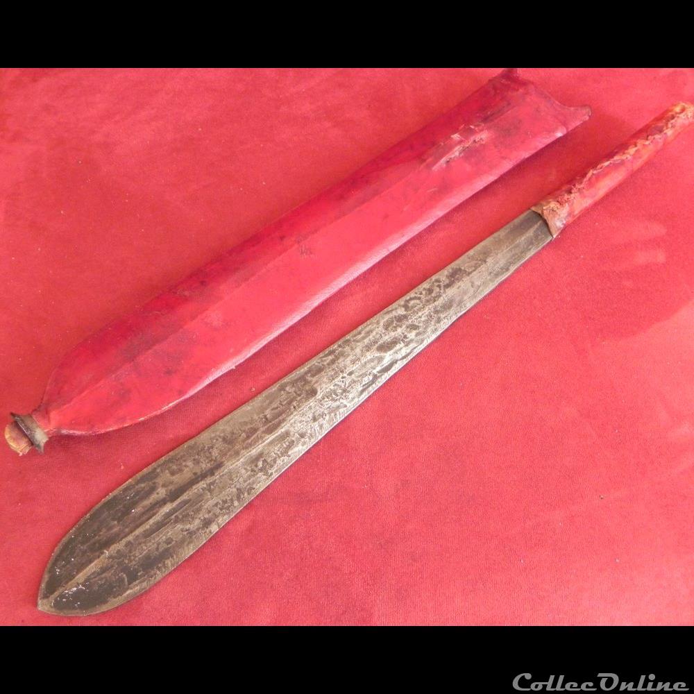 Kénya (Masaï, Samburu), lame en acier manche bois et cuir militarium arme blanch mandat territoriaux kenya masai samburu lame en acier manche bois et cuir