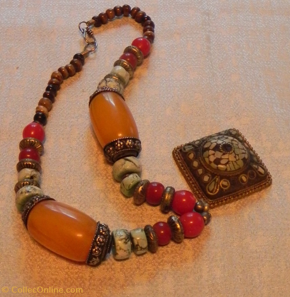 Collier Bouddhiste Pendentif 2 art antiquites oriental collier bouddhiste pendentif