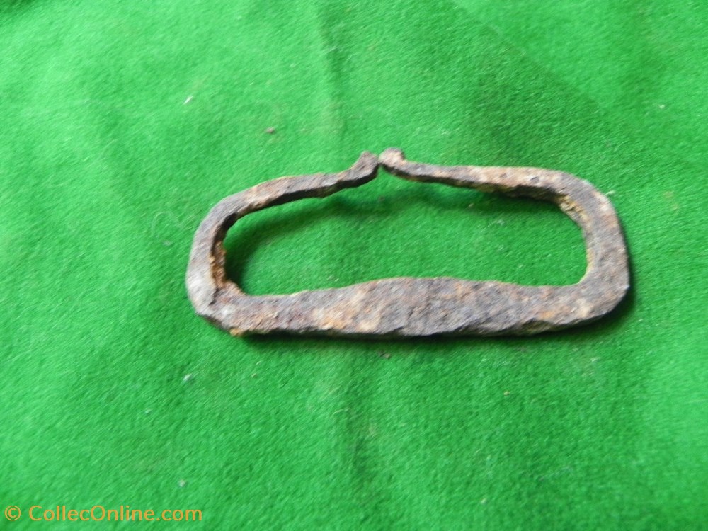 briquet trouvé sur le champ de bataille de Nicopolis. 1396. art antiquite europe briquet trouve sur le champ de bataille de nicopolis 1396