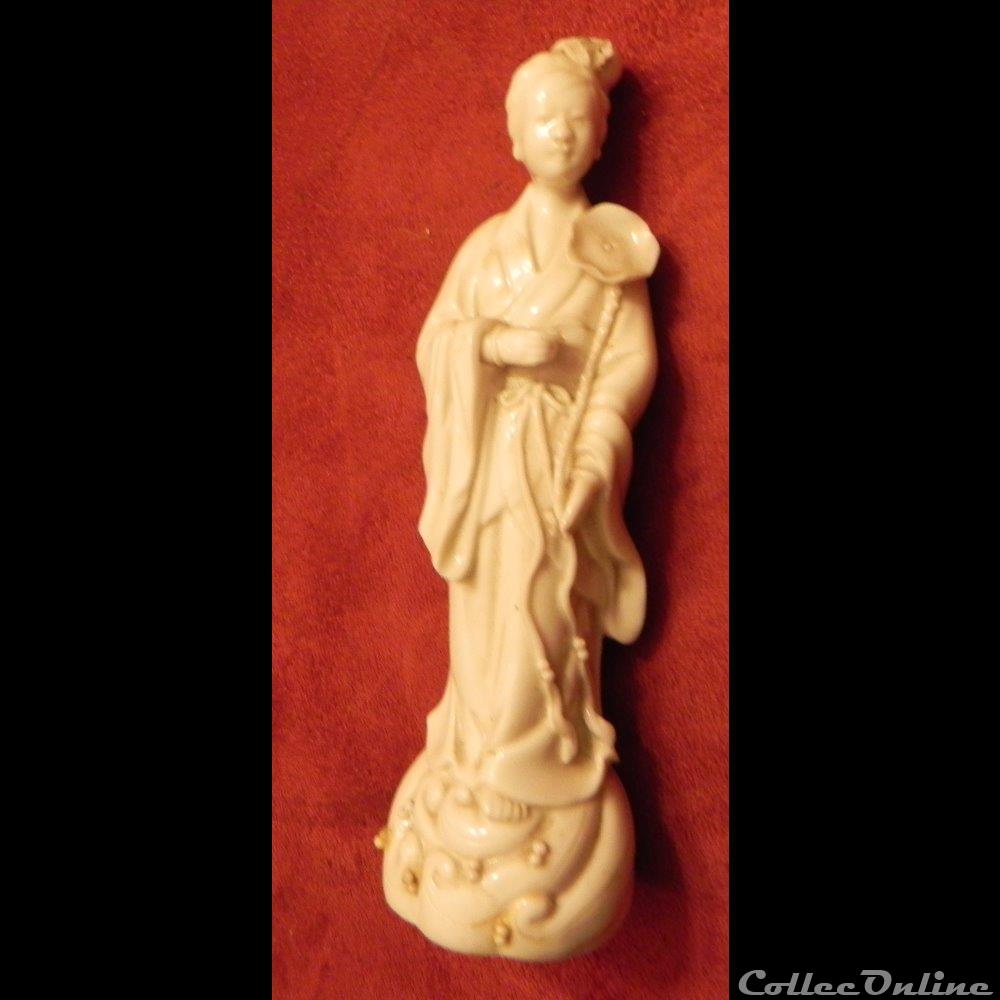 art antiquite asiatique yorouba concubine porcelaine blanc de chine