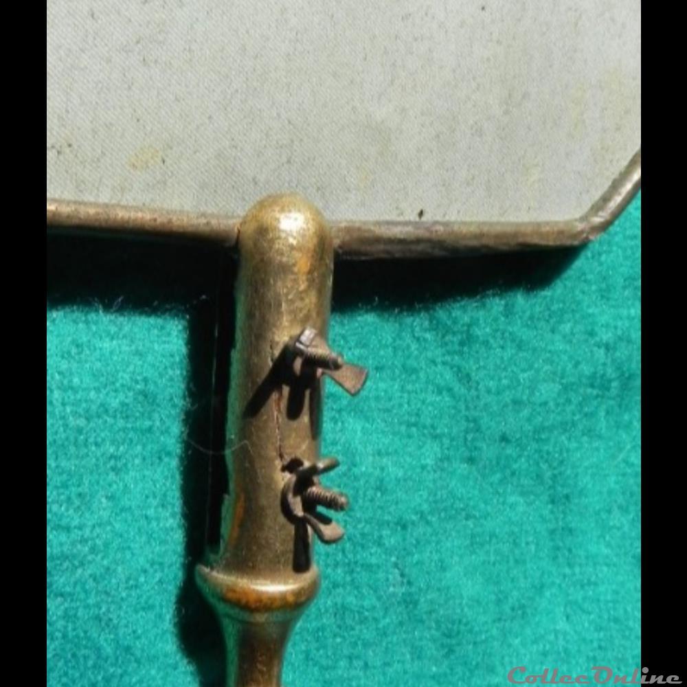 ÉVENTAIL fin XIX début XXème . signé C. BERNAY 5 vetement et accessoire eventail fin xix debut xxeme signe c bernay