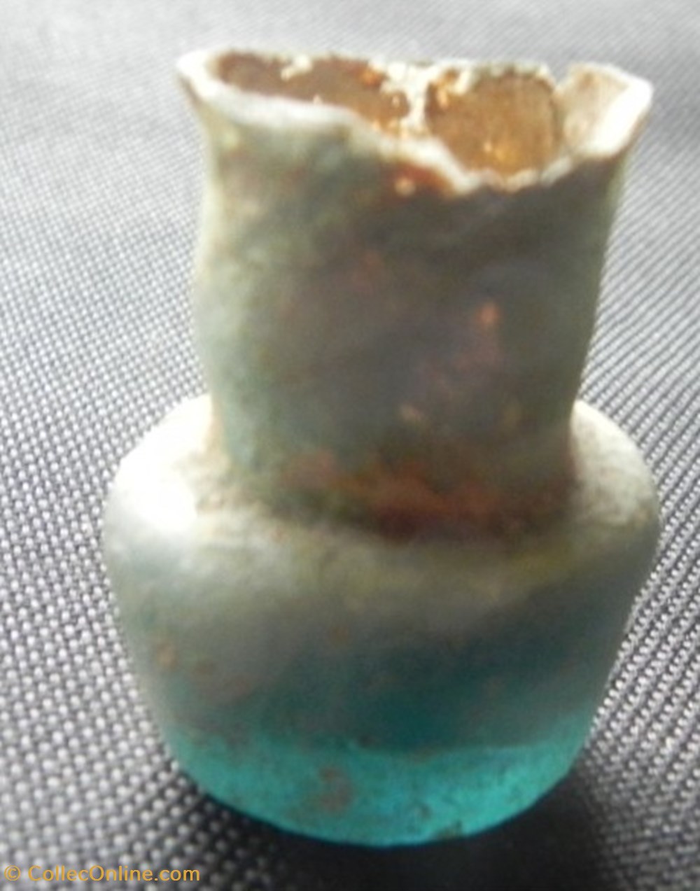 Romain - Petit vase à onguent en verre irisé - IIème-IVème siècle art antiquites verrerie romain petit vase a onguent en verre irise iieme iveme siecle