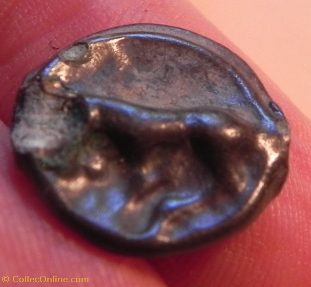 monnaies antiques celtes potin turons a la tete diabolique monnaie inspiration lunaire