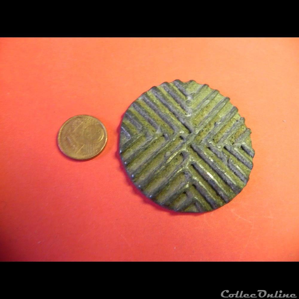 poids à or forme géométrique Akan europe poids a or forme geometrique akan