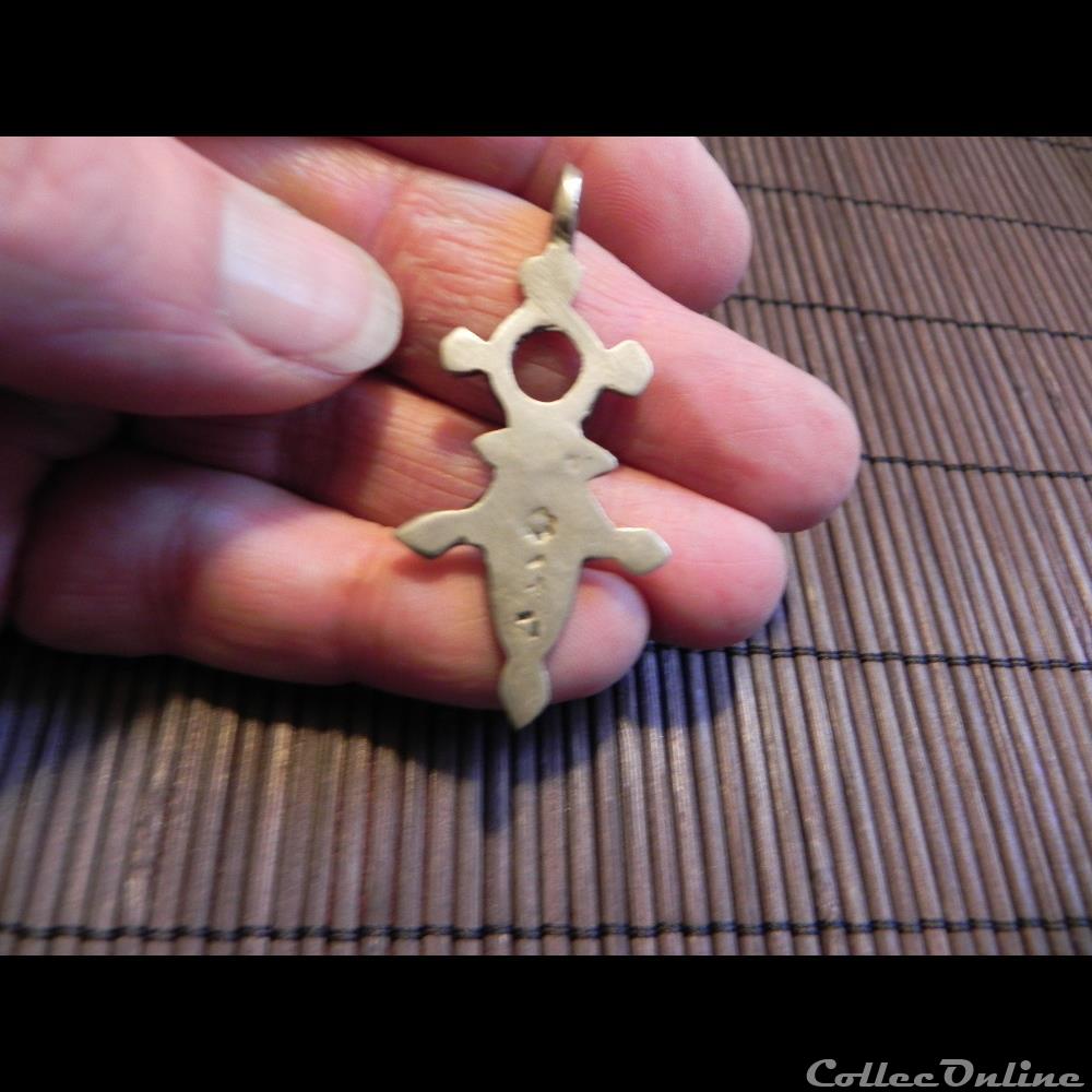 CROIX NIGERIENNE D'IFEROUANE 2 monnaie primitive afrique croix nigerienne iferouane