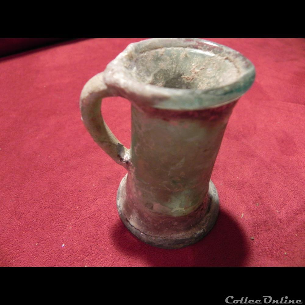art antiquite archeologie europe petit vase verre blanc irise