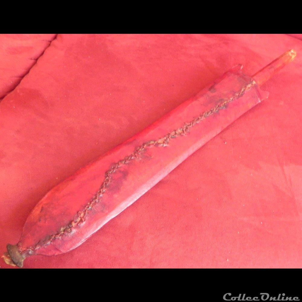 Kénya (Masaï, Samburu), lame en acier manche bois et cuir 5 militarium arme blanch mandat territoriaux kenya masai samburu lame en acier manche bois et cuir