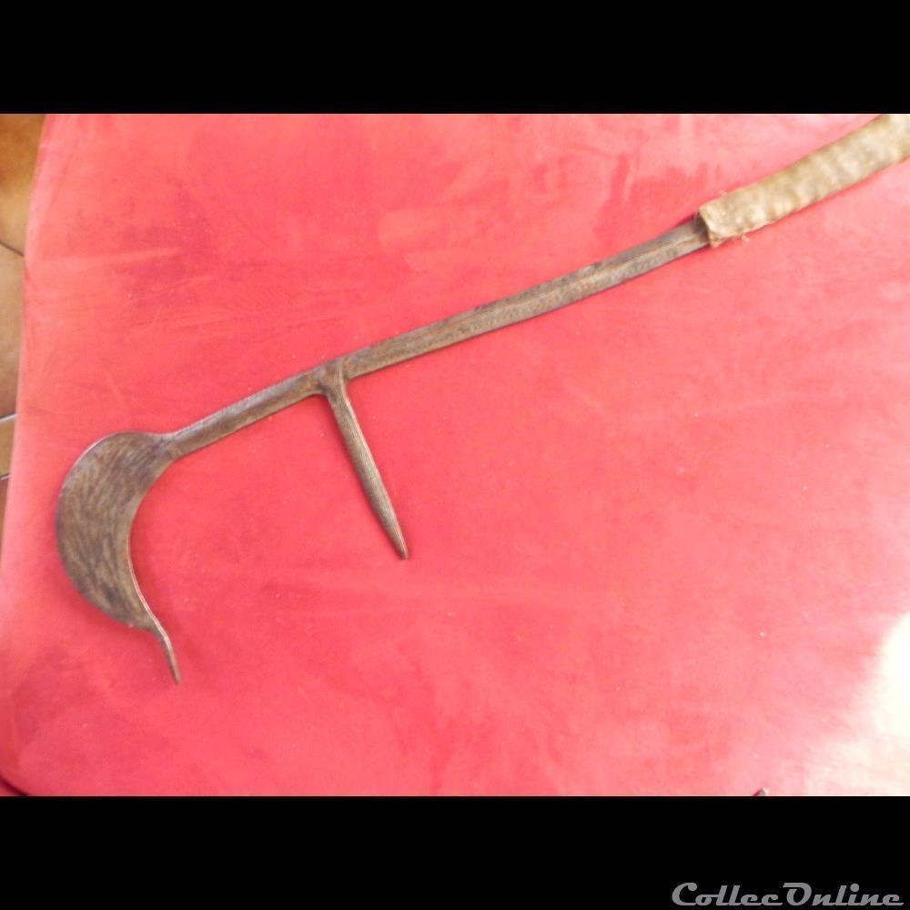 Couteau de jet Marghi-Mofu SARA-LAKA ,NGAMBAYE,BARGIMI sud du TCHAD Afrique 2 militarium arme blanch mandat territoriaux couteau de jet marghi mofu sara laka ngambaye bargimi sud du tchad afrique
