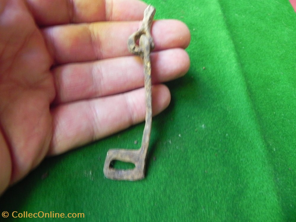 clef ou partie de fermeture fer antiquite europe clef ou partie de fermeture fer