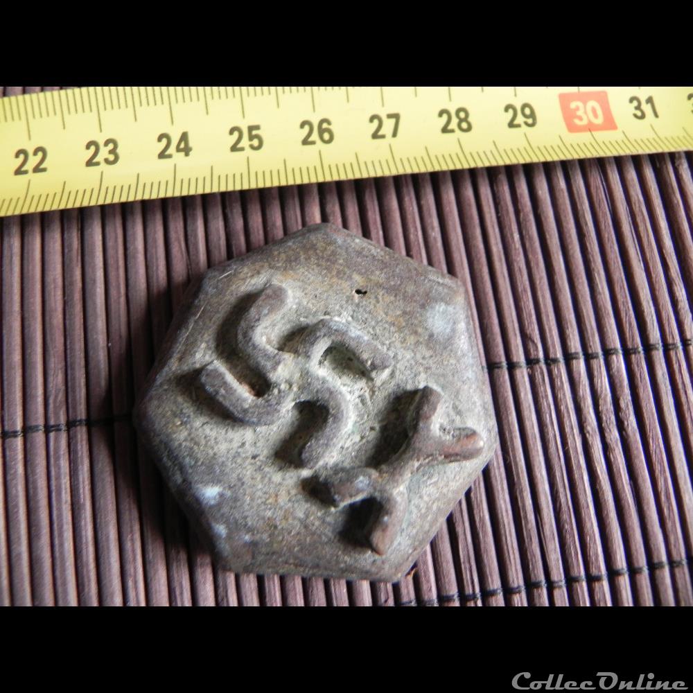 poids à or heptagonal motif svastika europe poids a or heptagonal motif svastika